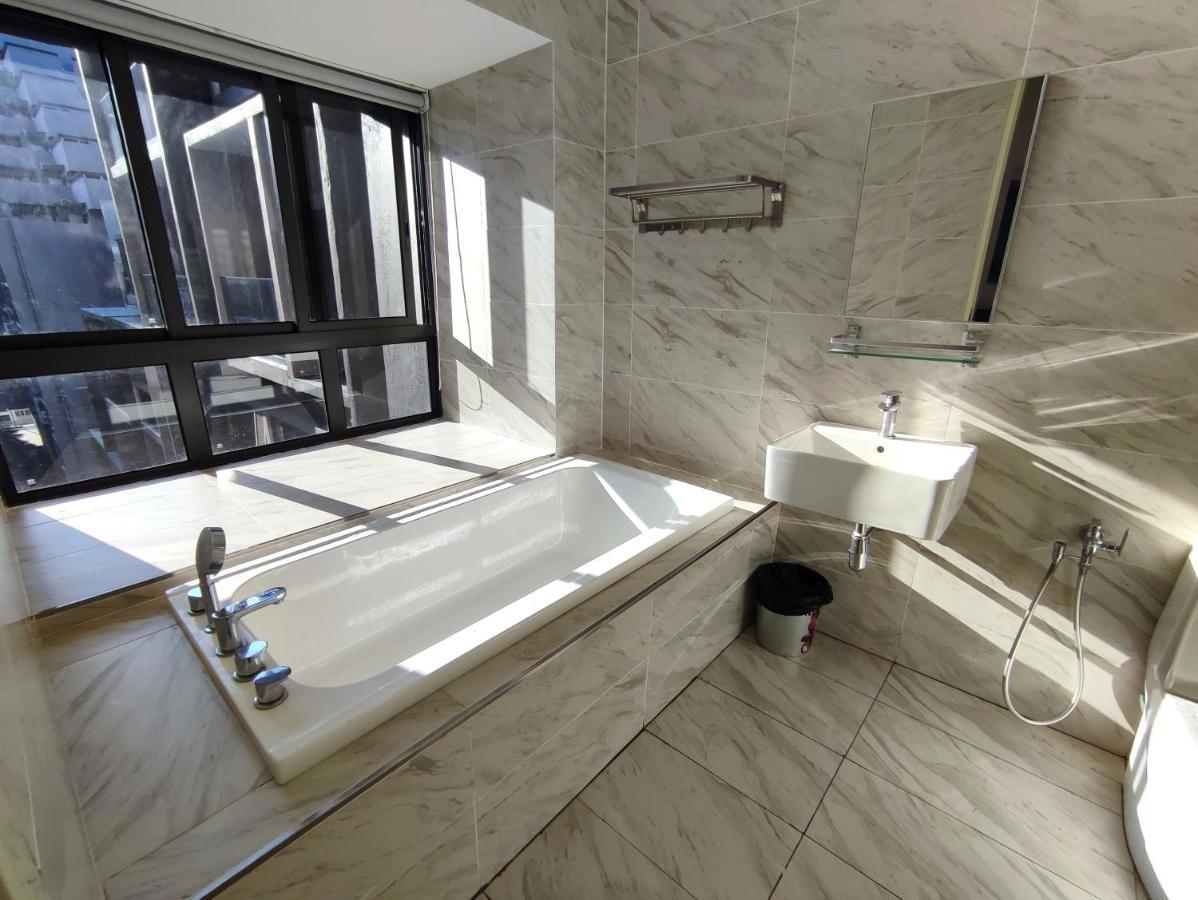 Melaka Town - Imperio Residence Studio With Bathtub Exterior photo
